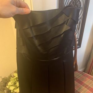 Cocktail strapless dress.